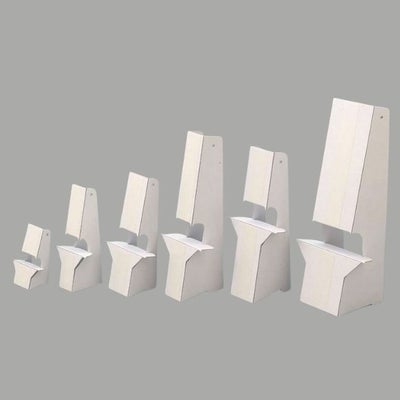 説明パネルや告知ボードに紙脚の商品画像